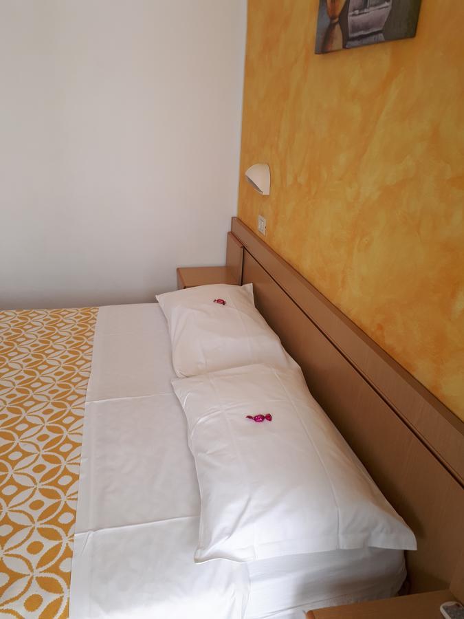 Hotel Ottavia Rimini Exterior photo